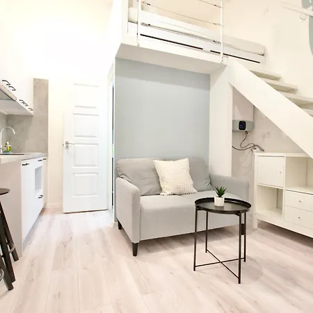 Apartment Standard By Hi5- Kiraly 82